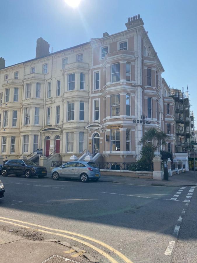 The Mowbray Bed and Breakfast Eastbourne Exteriör bild